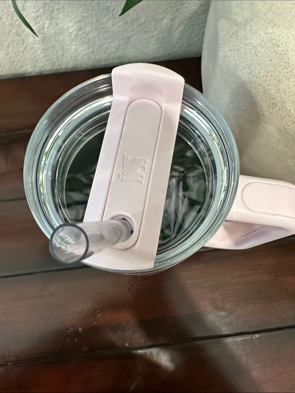 Stanley Light Pink Icicle Quencher H2.0 Tumbler with Handle and Straw